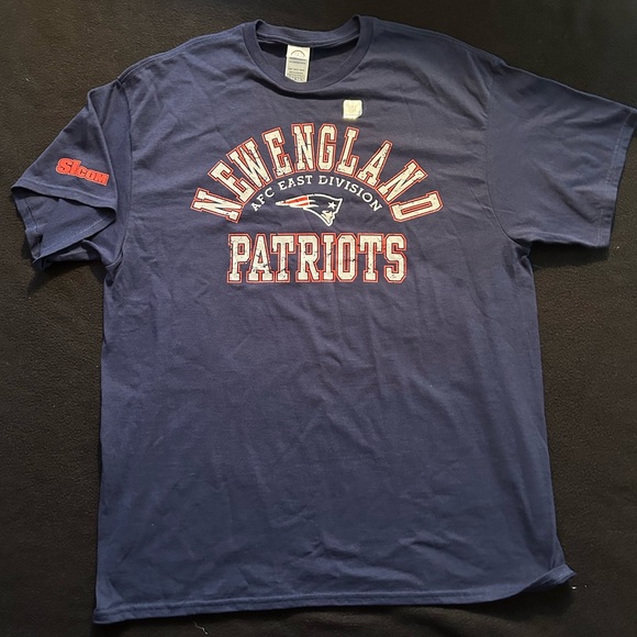 NWT Sports Illustrated New England Patriots AFC East Division Adult XL T-Shirt - Picture 1 of 2